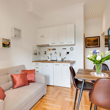 Studio Apartment Vittoria Lovran Εξωτερικό φωτογραφία