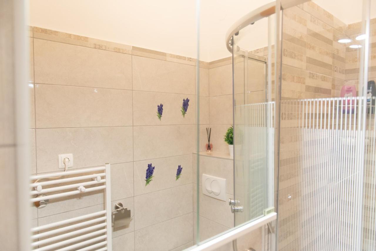 Studio Apartment Vittoria Lovran Εξωτερικό φωτογραφία